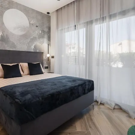 Vila M *